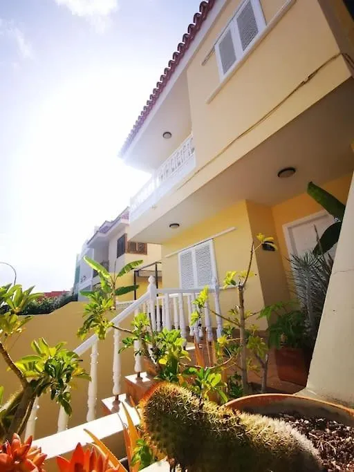 Amplia Casa 5 Habitaciones En Santa Cruz Con Zona Para Trabajar بيت للعطل