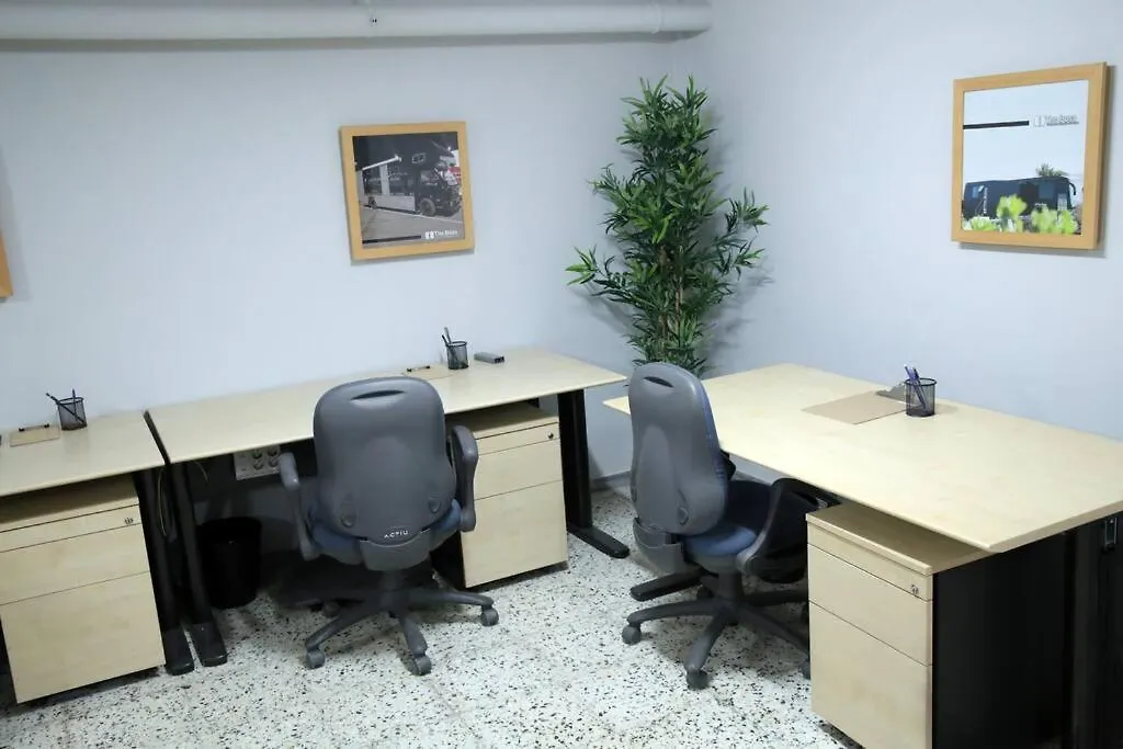 Amplia Casa 5 Habitaciones En Santa Cruz Con Zona Para Trabajar